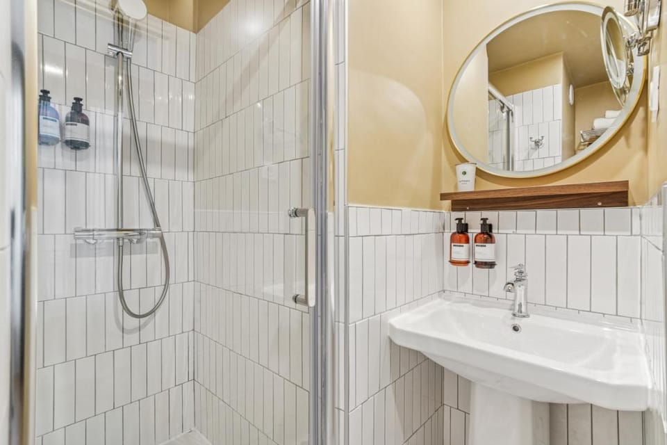 Hotel Le Clery Hotel in Paris