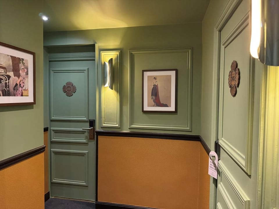 Hotel Le Clery Hotel in Paris