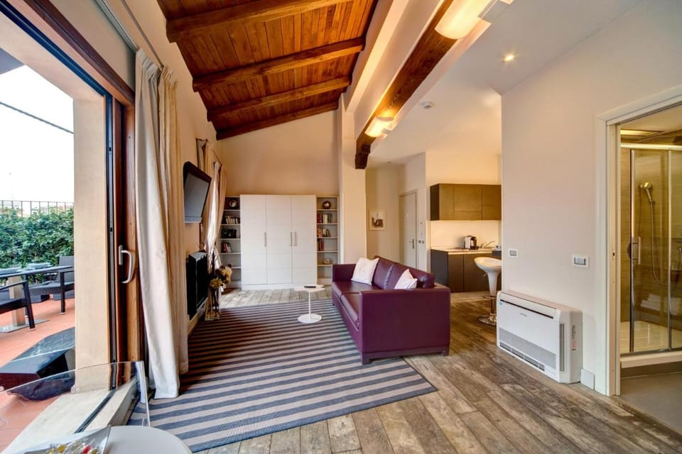 Navona Palace Luxury Inn Apartment in Rome
