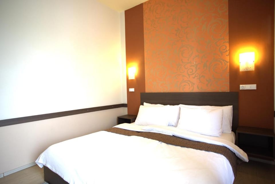 Hotel La Riva Hotel in Siófok