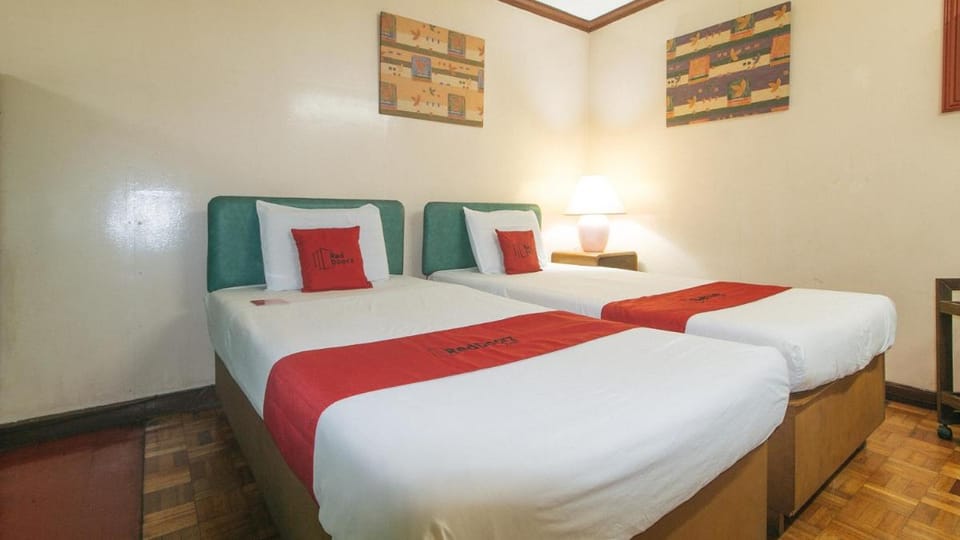 RedDoorz at Broadway Court Apartelle Quezon City Bed and Breakfast in Quezon City