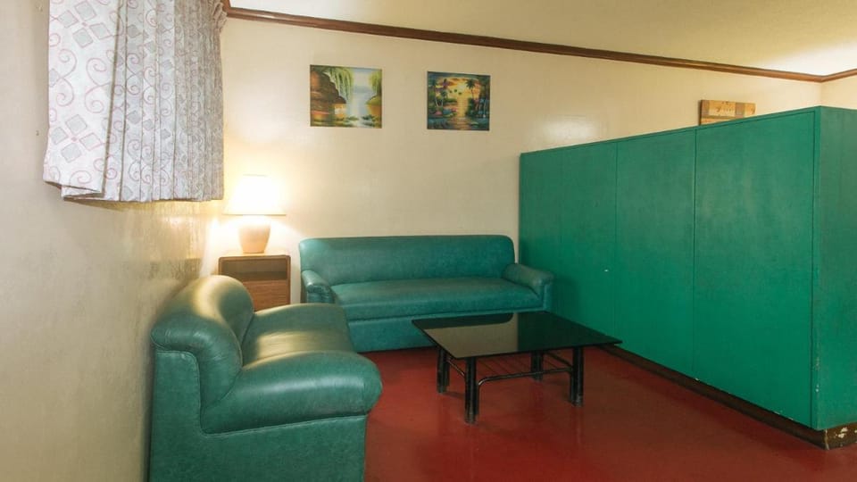 RedDoorz at Broadway Court Apartelle Quezon City Bed and Breakfast in Quezon City