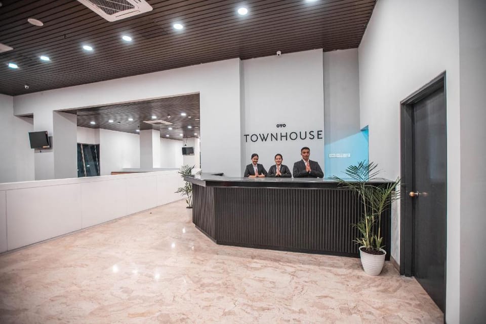 Super OYO Townhouse 1 Hotel Salemba Hotel in Jakarta