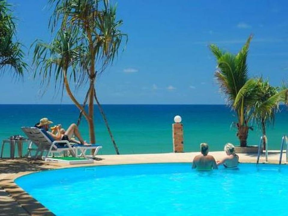 Lanta Nice Beach Resort - SHA Extra Plus Campground/ 
RV Resort in Krabi Changwat