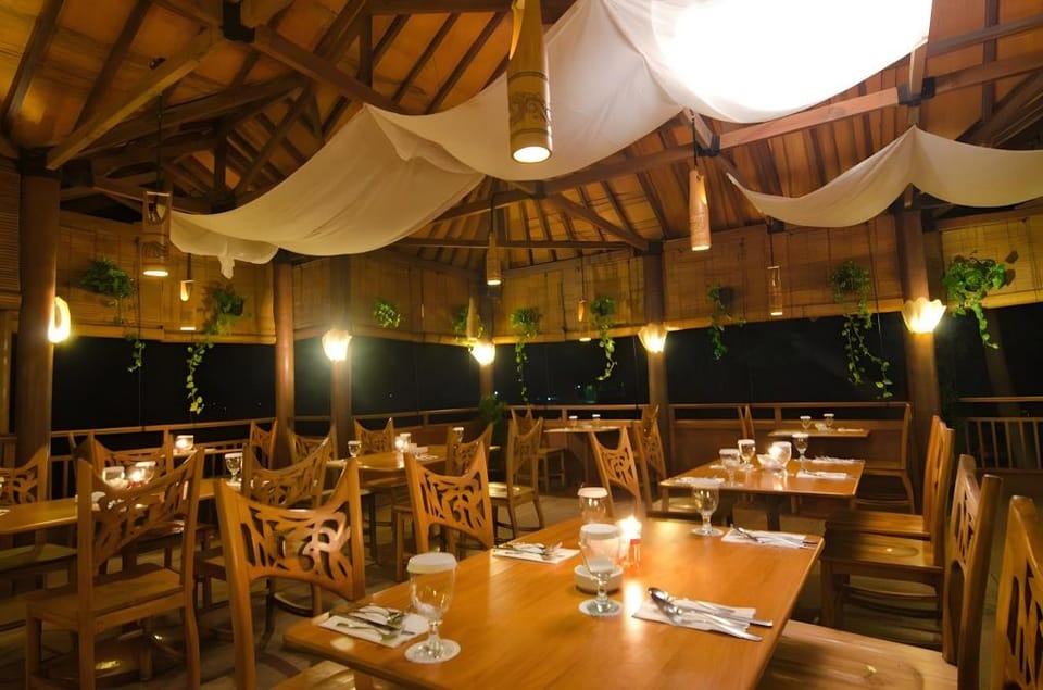 Hawaii Resort Family Suites Hotel in Indonesia