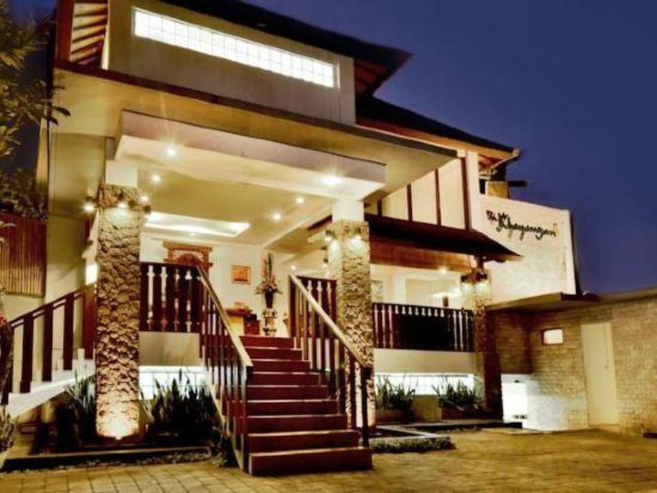 The Khayangan Dreams Villa, Seminyak Villa in North Kuta