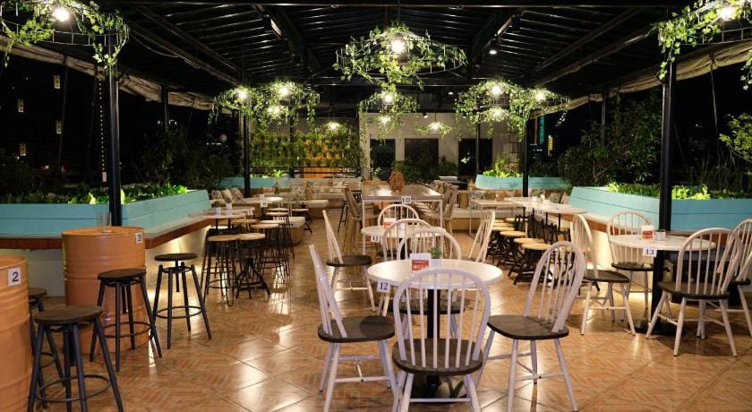 Stone House Quezon City Hotel in Quezon City