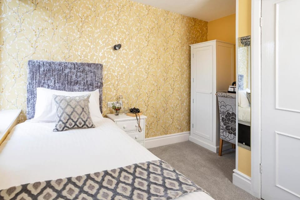 Elder Grove Bed and Breakfast in Lake Road