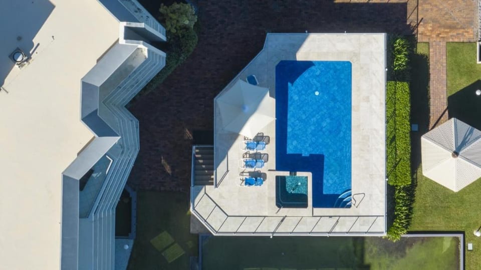 Foreshore Beachfront Apartments Apartment hotel in Mermaid Beach