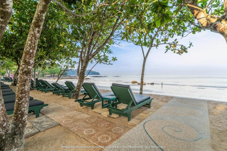 Baan Khaolak Beach Resort Hotel in Khuekkhak