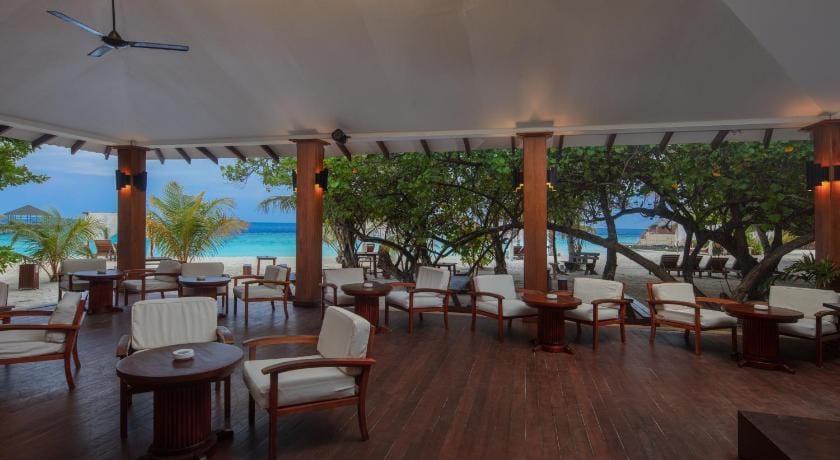 Adaaran Select Meedhupparu – 24 hours Dine Around Premium All inclusive Resort in Maldives