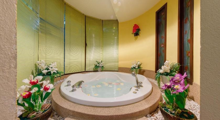 Vdara Pool Resort Spa, Chiang Mai Resort in Thailand
