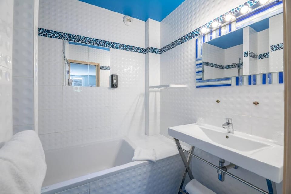Hôtel Cosmopolitain Hotel in Biarritz