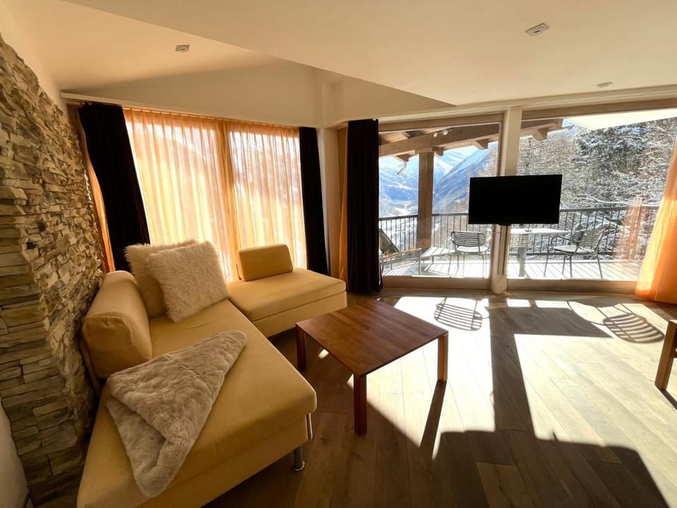 Waldhotel Fletschhorn Panoramic Retreat in Saas Fee Hotel in Saas-Fee