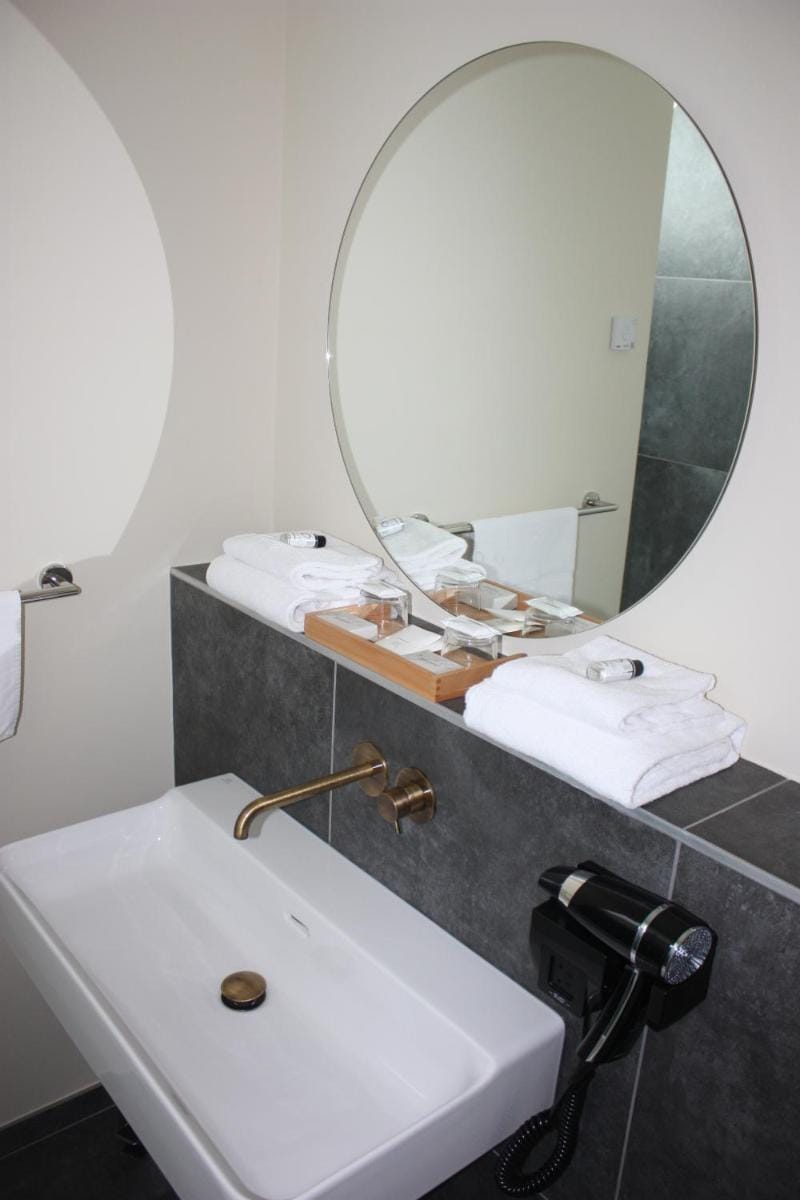La Ferme Blanche, The Originals Relais Hotel in Lille