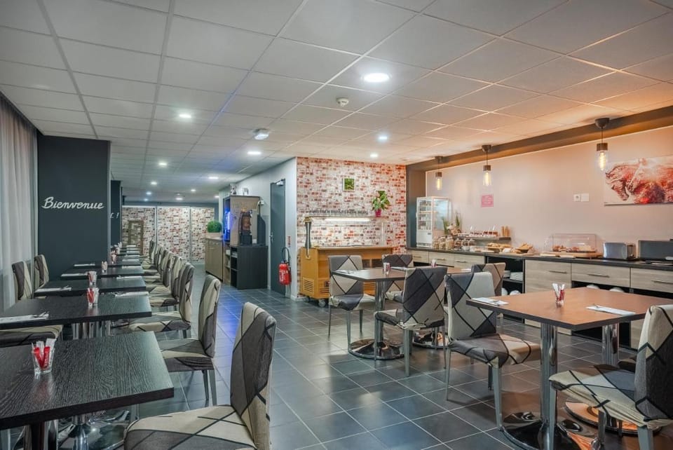 Alezan Hôtel & Résidence Apartment hotel in Toulouse