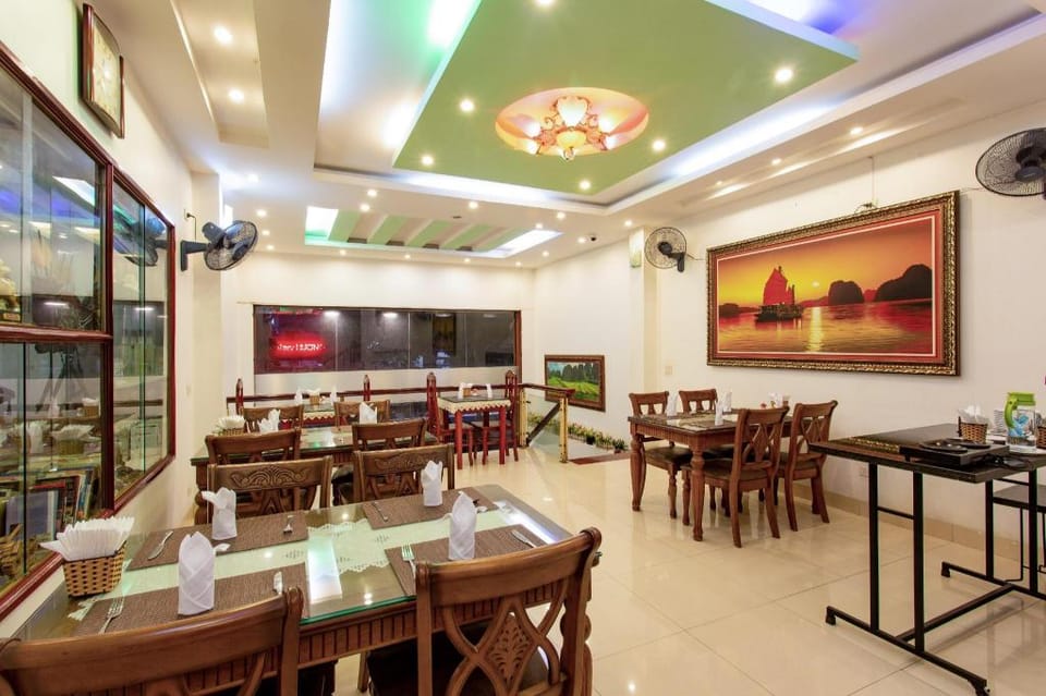 Ngoc Anh Hotel 2 Ninh Binh Hotel in Laos