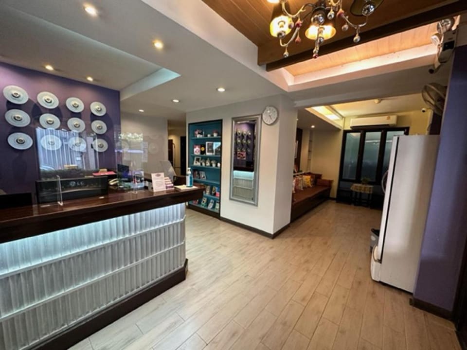 Sawasdee Hotel @ Sukhumvit Soi 8 Hotel in Bangkok