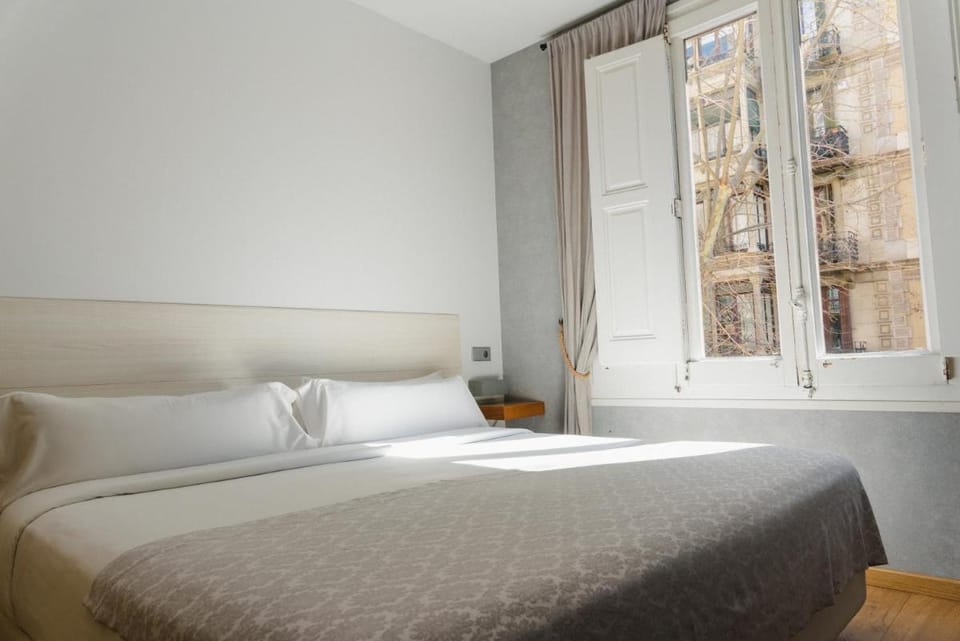 Cosmopolitan Boutique Rambla Bed and Breakfast in Barcelona