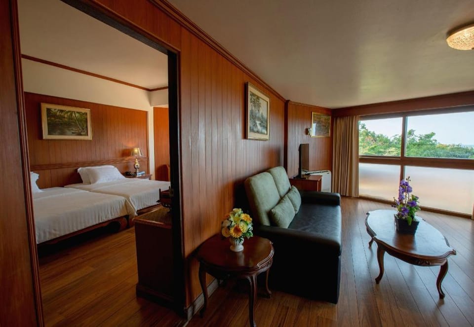 Sailom Hotel Hotel in Nong Kae