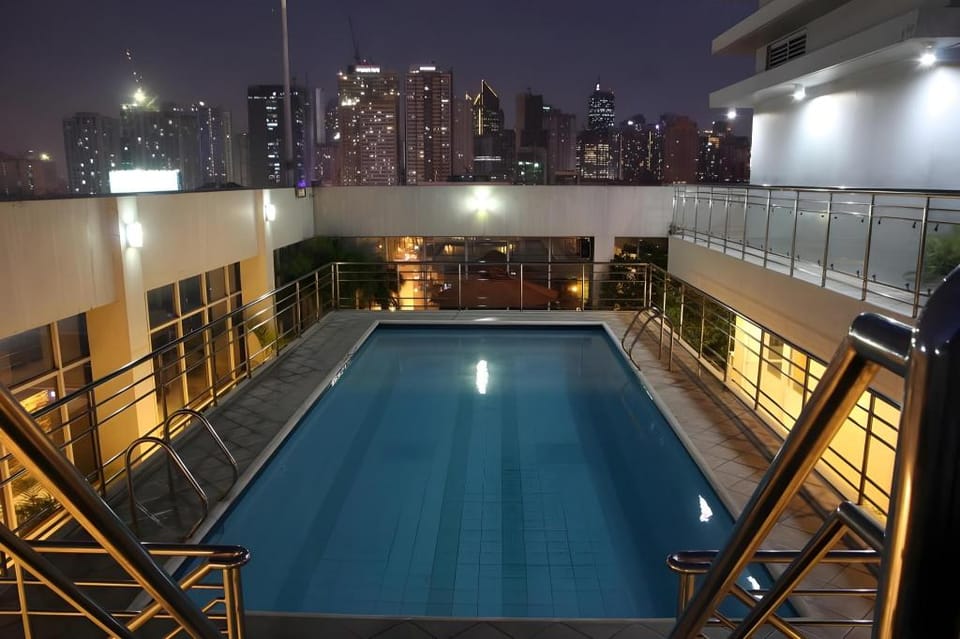 Herald Suites Solana Hotel in Pasay