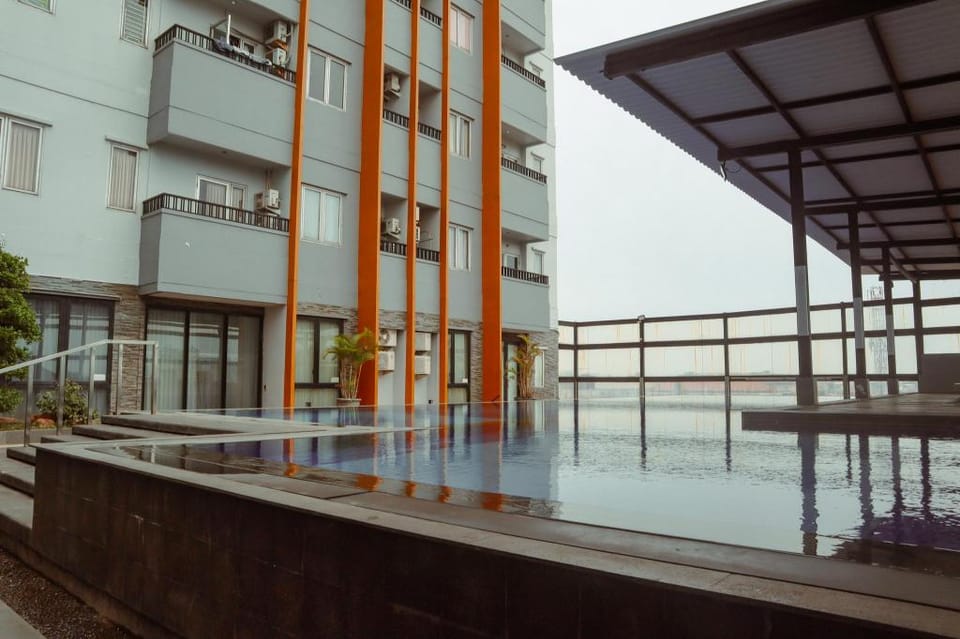 Twin Tower Hotel & Residence Hotel in Surabaya