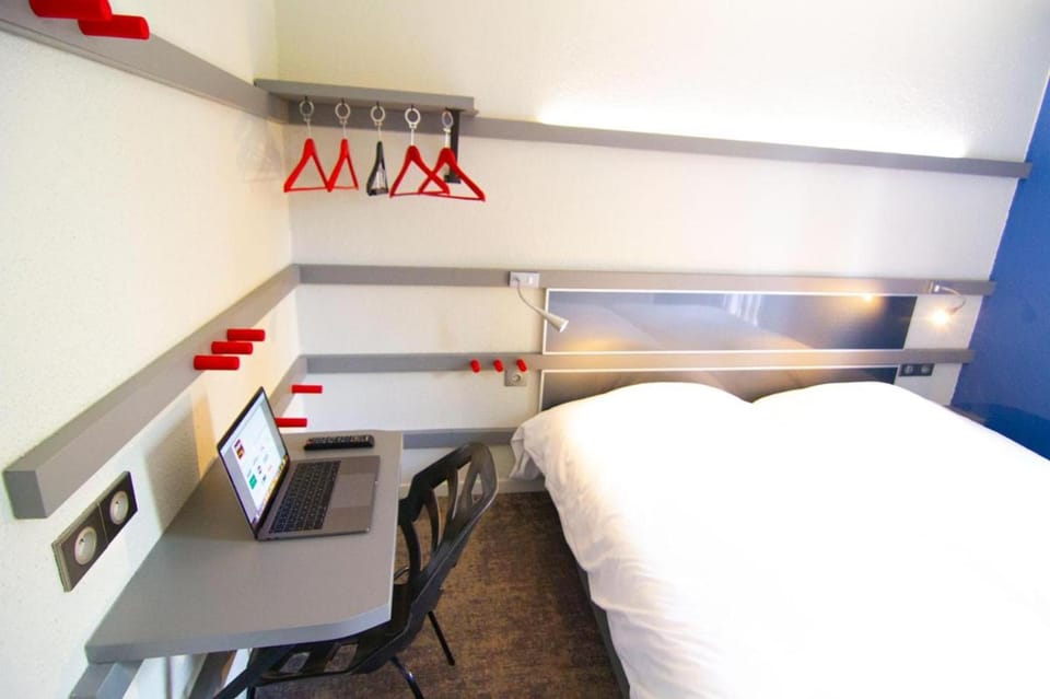 Kyriad direct Trappes Hotel in Montigny-le-Bretonneux