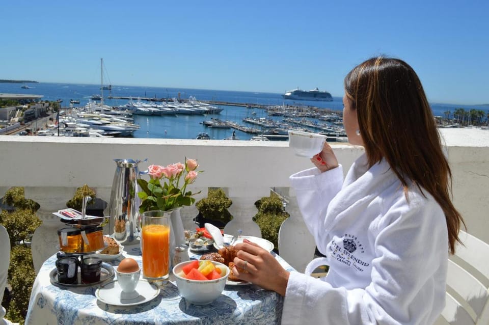 Hotel Splendid Hotel in Cannes