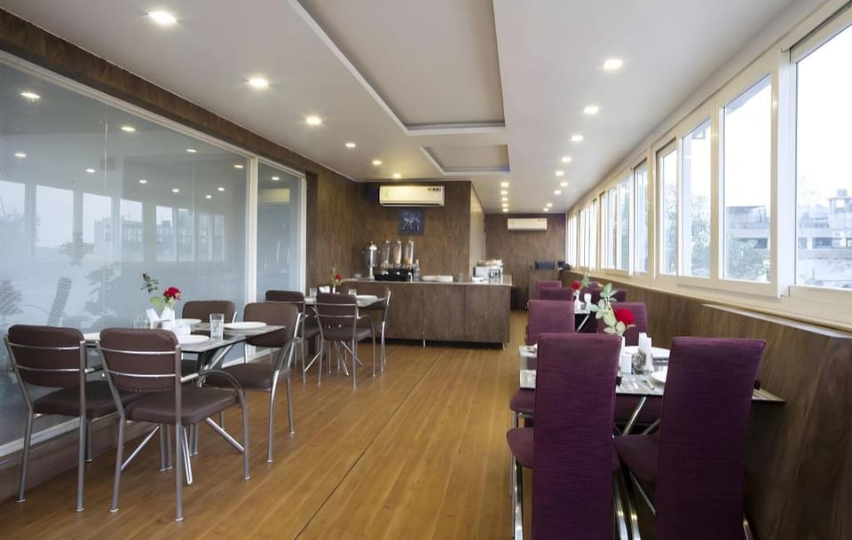 Hotel Palm Dor Hotel in New Delhi