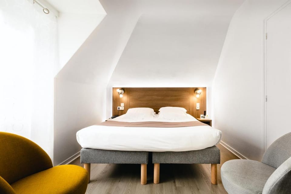 Logis Hotel Le Relais De La Poste Hotel in Normandy