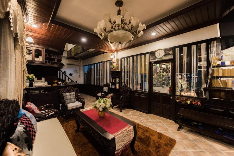 Restaurant Luang Prabang Bakery & Guest House Hotel in Luang Prabang