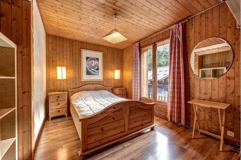 Chalet Les Frenes Bed and Breakfast in Les Houches