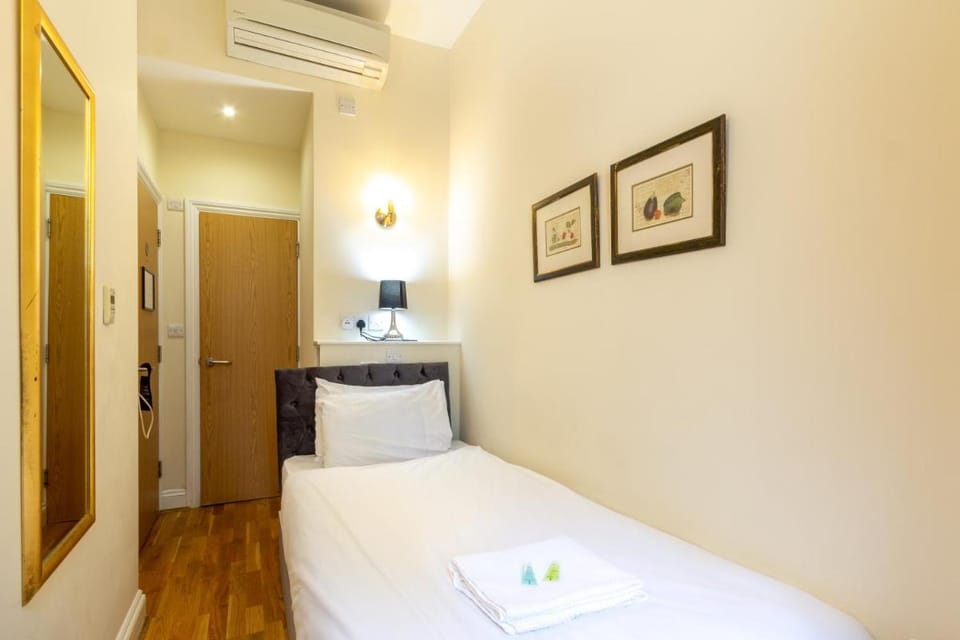 Coronation Hotel Hotel in City of Westminster