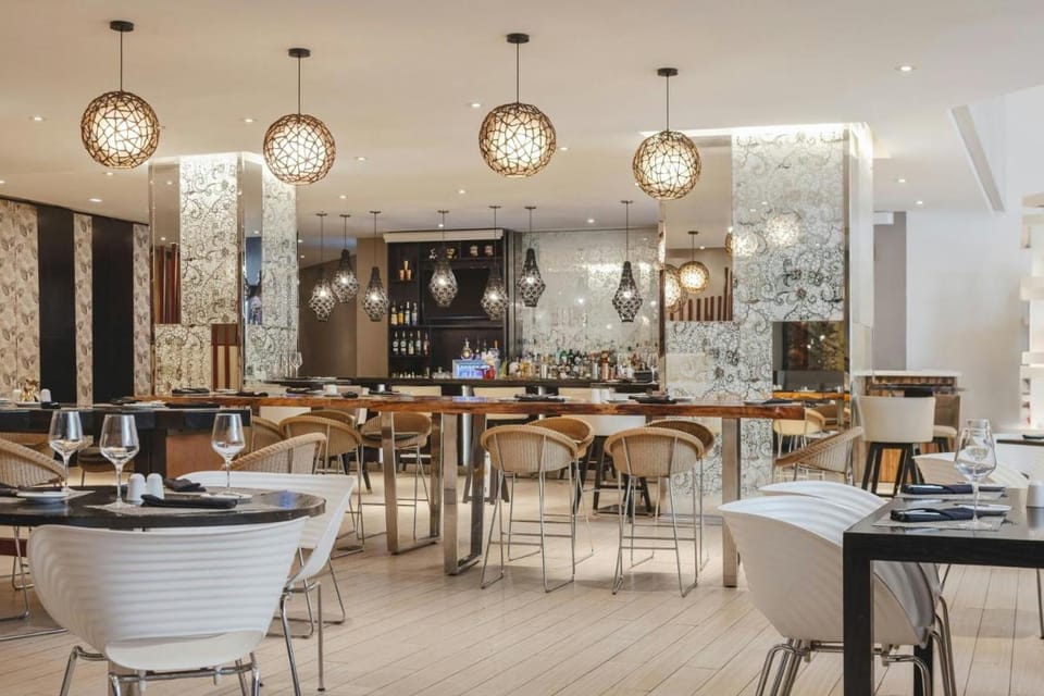 Renaissance by Marriott Santo Domingo Jaragua Hotel & Casino Hotel in Santo Domingo