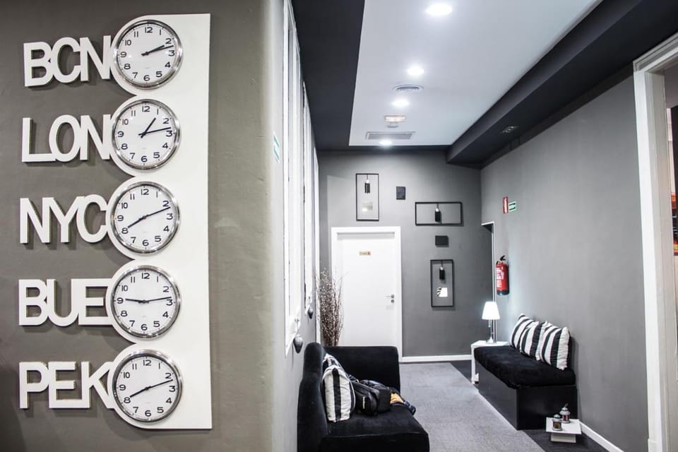 Hostal Boutique Khronos Bed and Breakfast in Barcelona