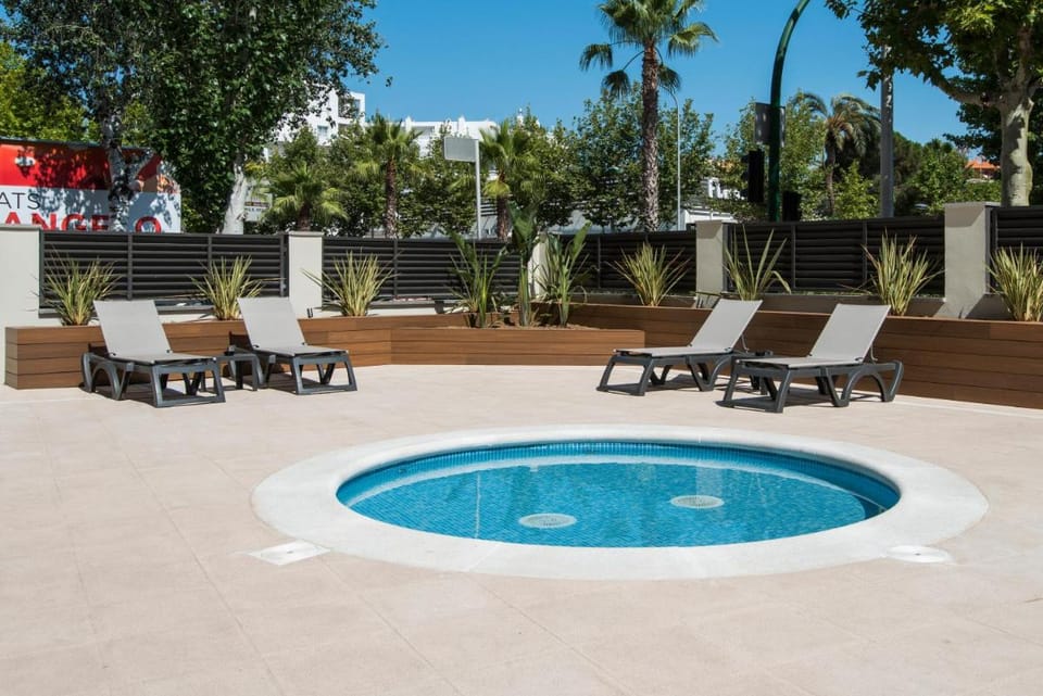 Aparthotel California Apartment hotel in Salou