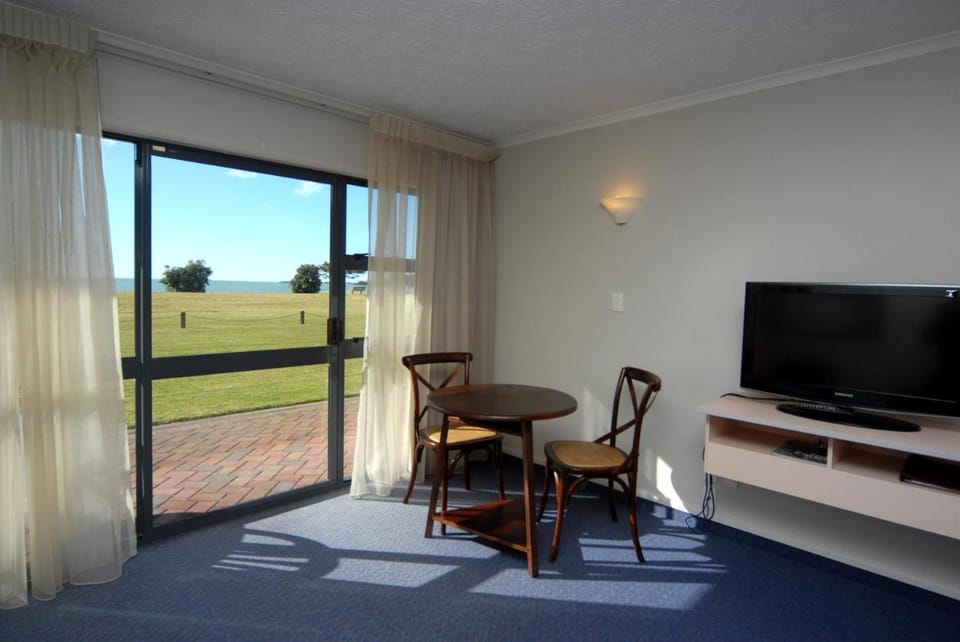 Harbour View Motel on Ahuriri Beach in Napier NZ with sea view suites Motel in Napier