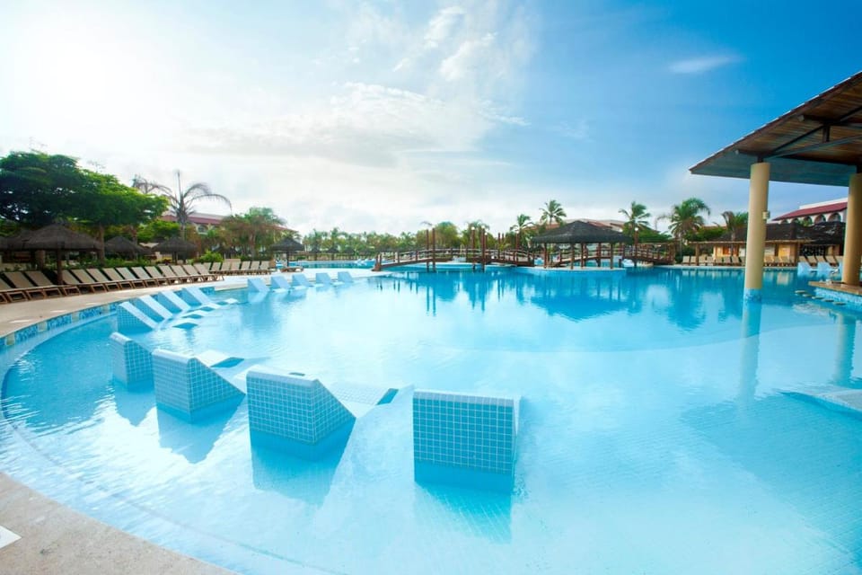 Grand Palladium Imbassaí Resort & Spa - All Inclusive Resort in State of Bahia