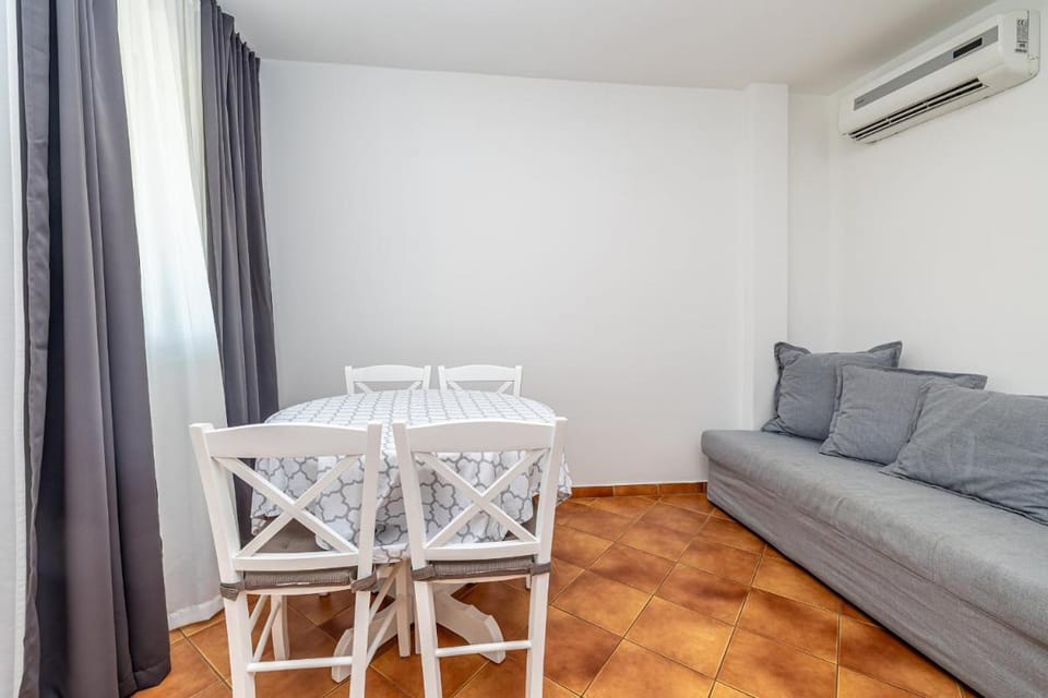 Villa Haya with heated pool Apartment in Primorje-Gorski Kotar County