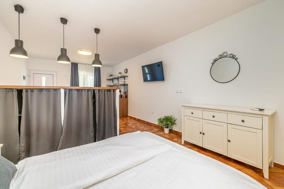 Villa Haya with heated pool Apartment in Primorje-Gorski Kotar County