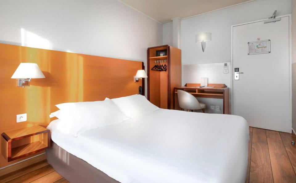 Hotel Du Lion Hotel in Paris