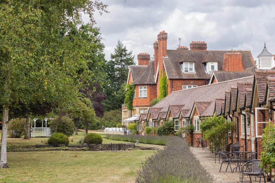 Cantley House Hotel - Wokingham Hotel in Wokingham