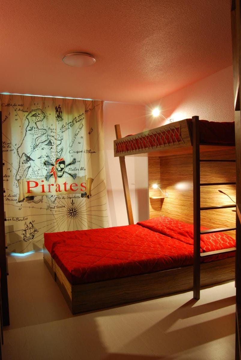 Hôtel Du Parc - Pirates Hotel in Centre-Val de Loire
