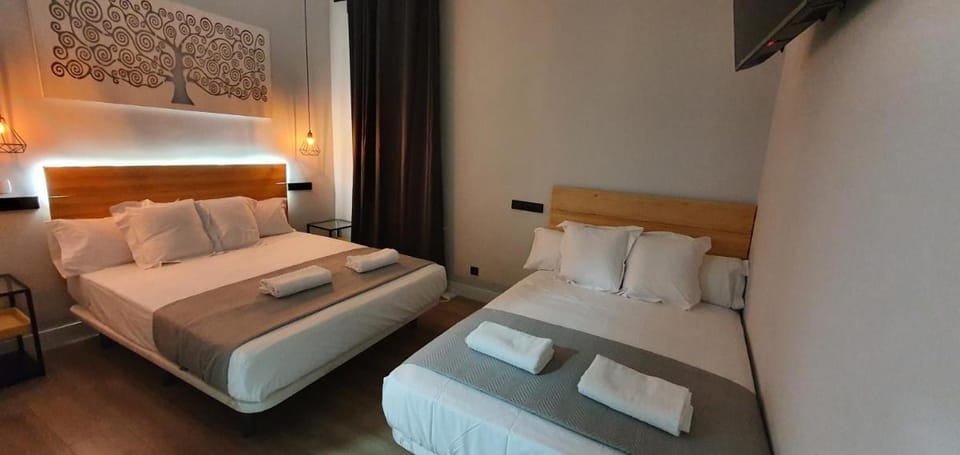 CH Lemon Rooms - Madrid Bed and Breakfast in Centro