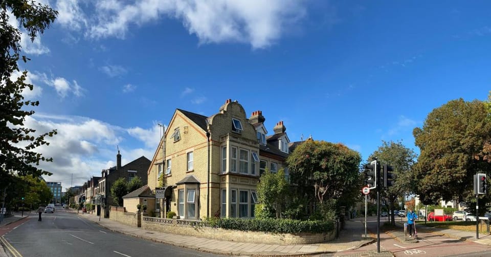 A & B Guest House Cambridge Ltd Bed and Breakfast in Cambridge