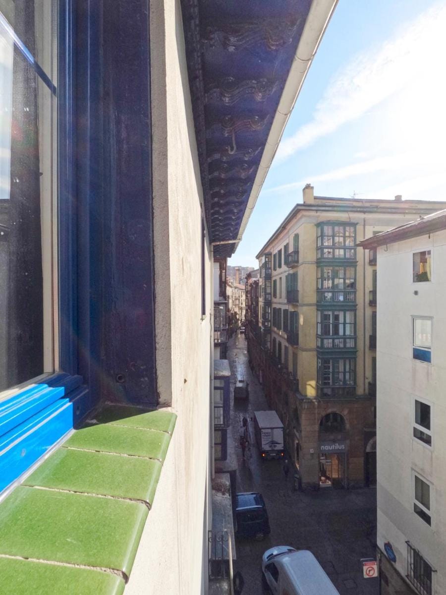 Casual Gurea Bed and Breakfast in Bilbao
