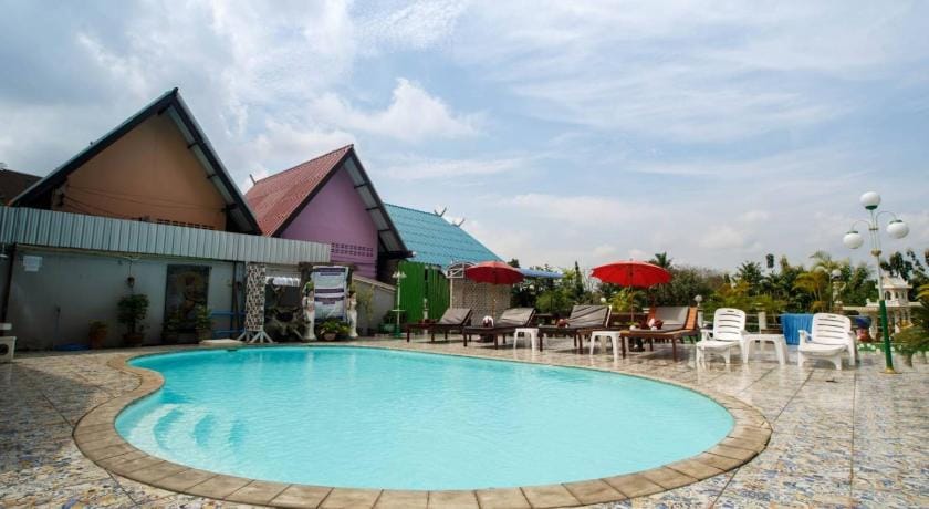Noble Night Guesthouse Bed and Breakfast in Thailand