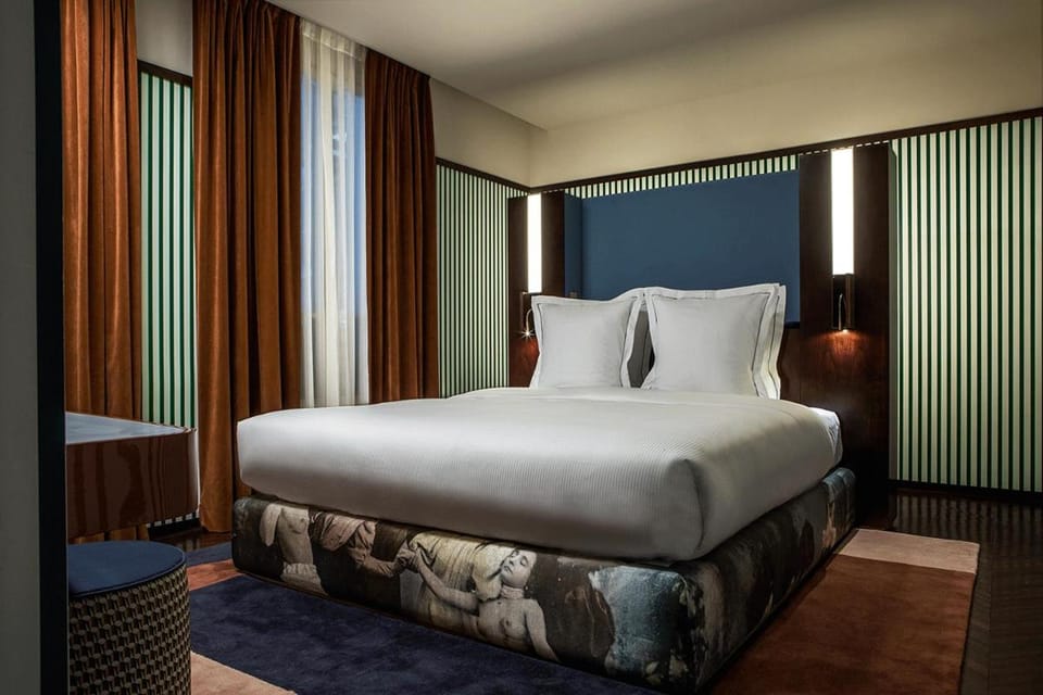Hotel du Rond-Point des Champs-Elysees - Esprit de France Hotel in Paris