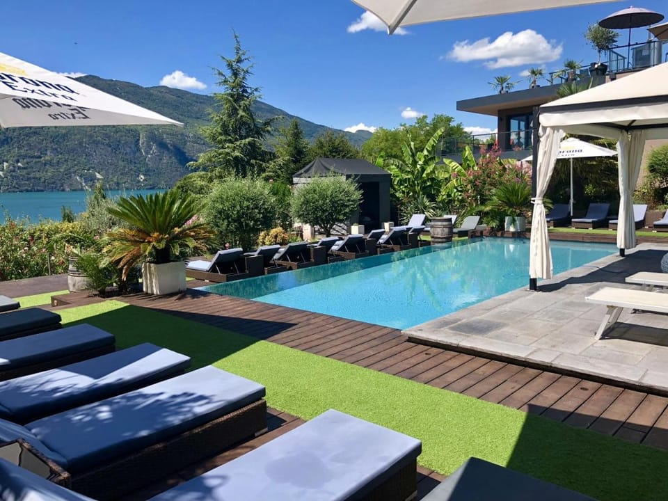 Les Suites du Lac Hotel in Aix-les-Bains