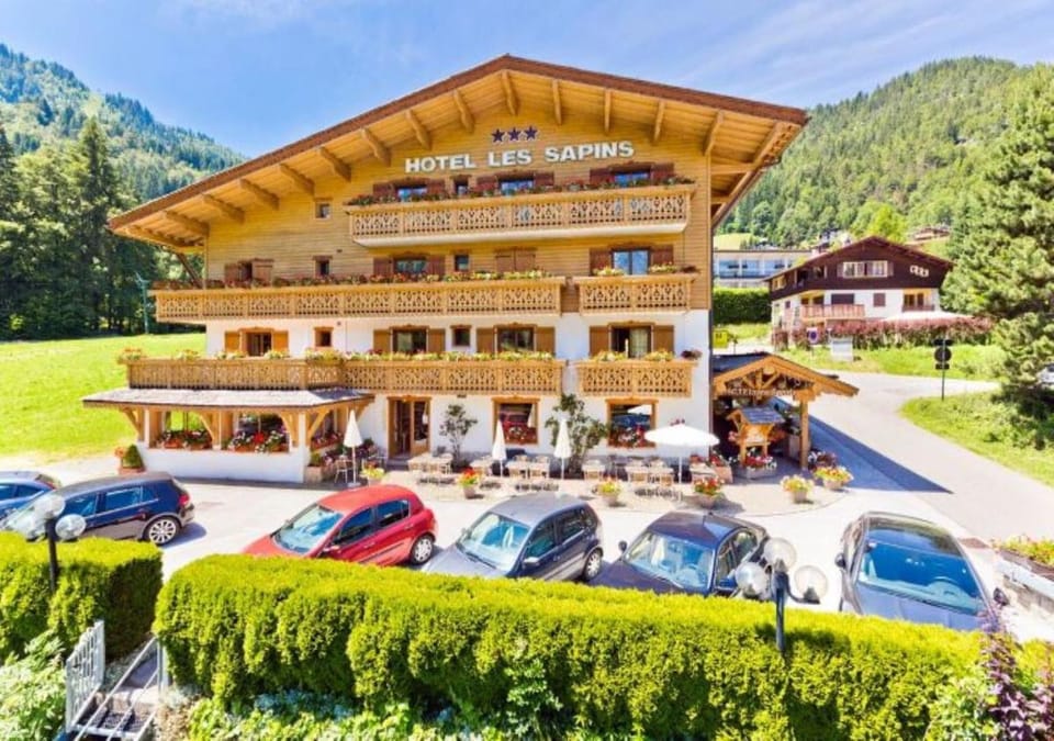 Hotel les Sapins Hotel in La Clusaz